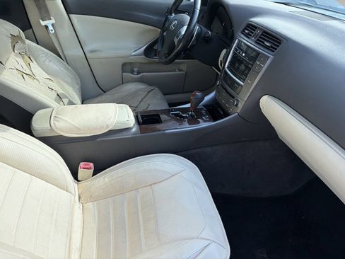 Used 2011 Lexus IS 250 w/ Premium Pkg Value Edition RWD image 10