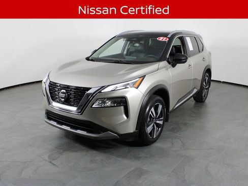 Used 2021 Nissan Rogue SL w/ Premium Package image 2