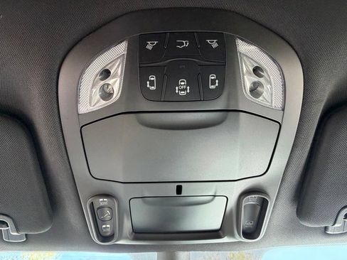 New 2026 Chrysler Pacifica Limited w/ S Appearance Package FWD image 27