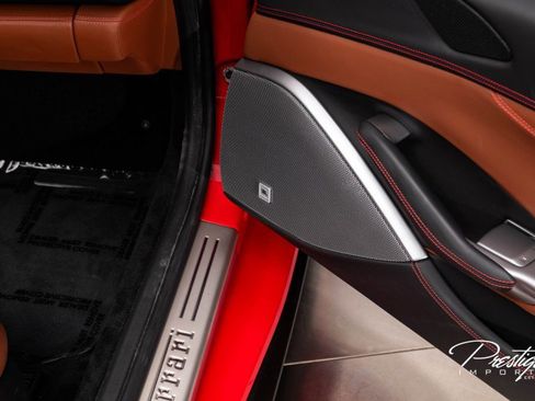 Used 2019 Ferrari Portofino image 42