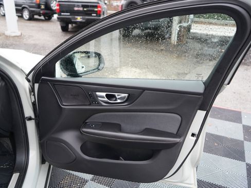 Used 2019 Volvo S60 T6 R-Design image 77