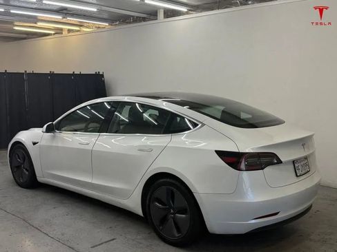 Used 2020 Tesla Model 3 Standard Range Plus image 3