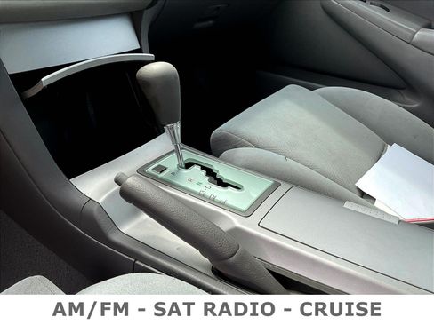 Used 2004 Toyota Solara SE FWD image 18