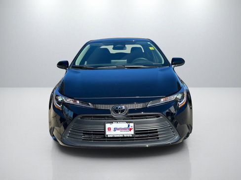 Certified 2025 Toyota Corolla LE image 2