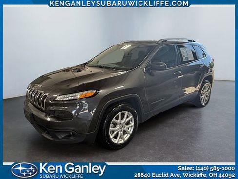 Used 2016 Jeep Cherokee Latitude w/ Safety/Convenience Group FWD image 1