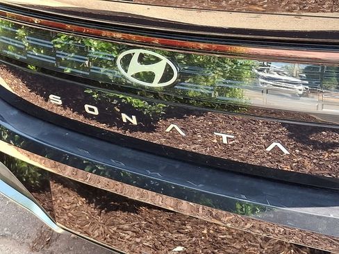 Used 2025 Hyundai Sonata SEL FWD image 9