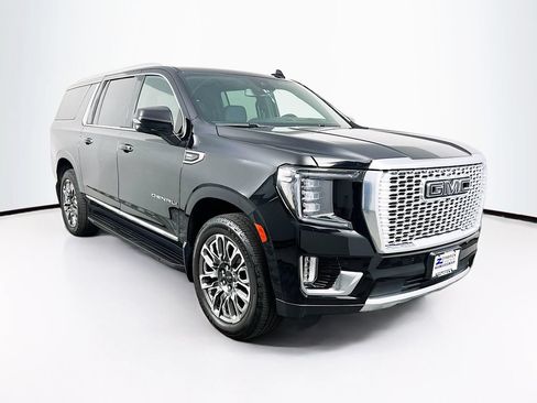 Certified 2023 GMC Yukon XL Denali AWD/4WD image 1