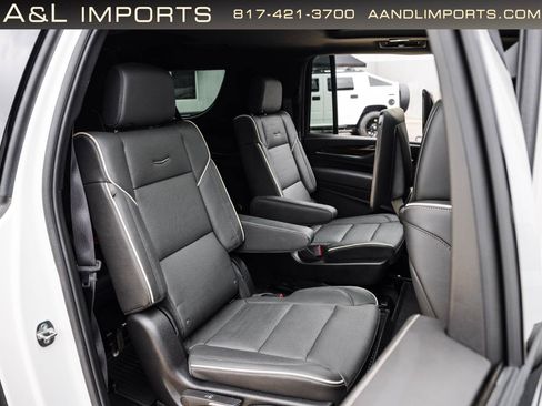 Used 2024 Cadillac Escalade ESV Premium Luxury w/ Performance Package AWD/4WD image 59