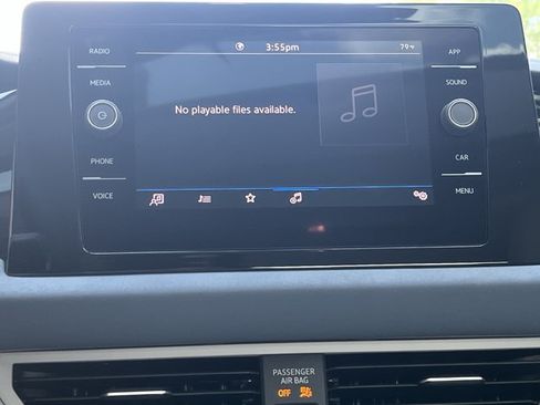 New 2026 Volkswagen Jetta SE FWD image 30