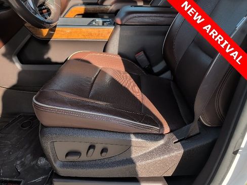 Used 2016 Chevrolet Silverado 2500 High Country w/ High Country Premium Package image 16