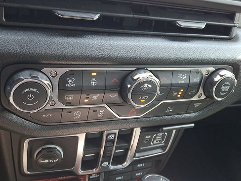 Used 2026 Jeep Wrangler Unlimited Sport AWD/4WD image 15