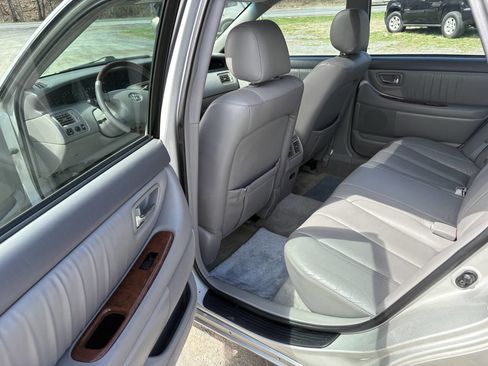 Used 2003 Toyota Avalon XLS FWD image 12