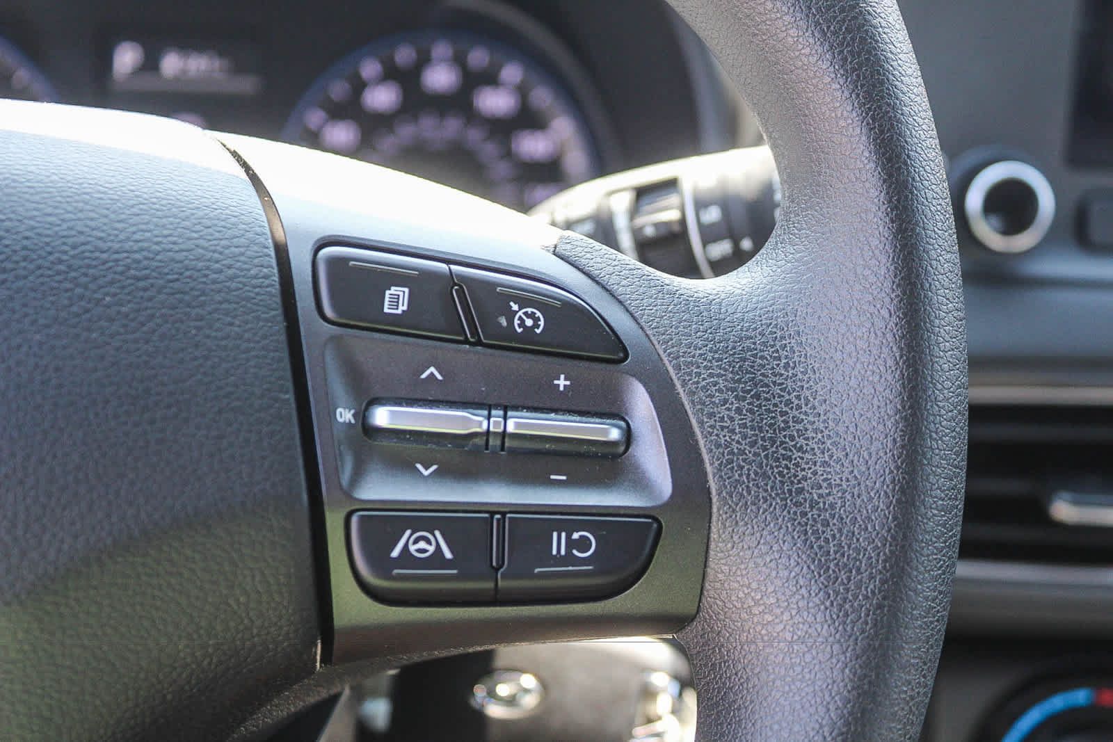Certified 2023 Hyundai Kona SE AWD/4WD image 31