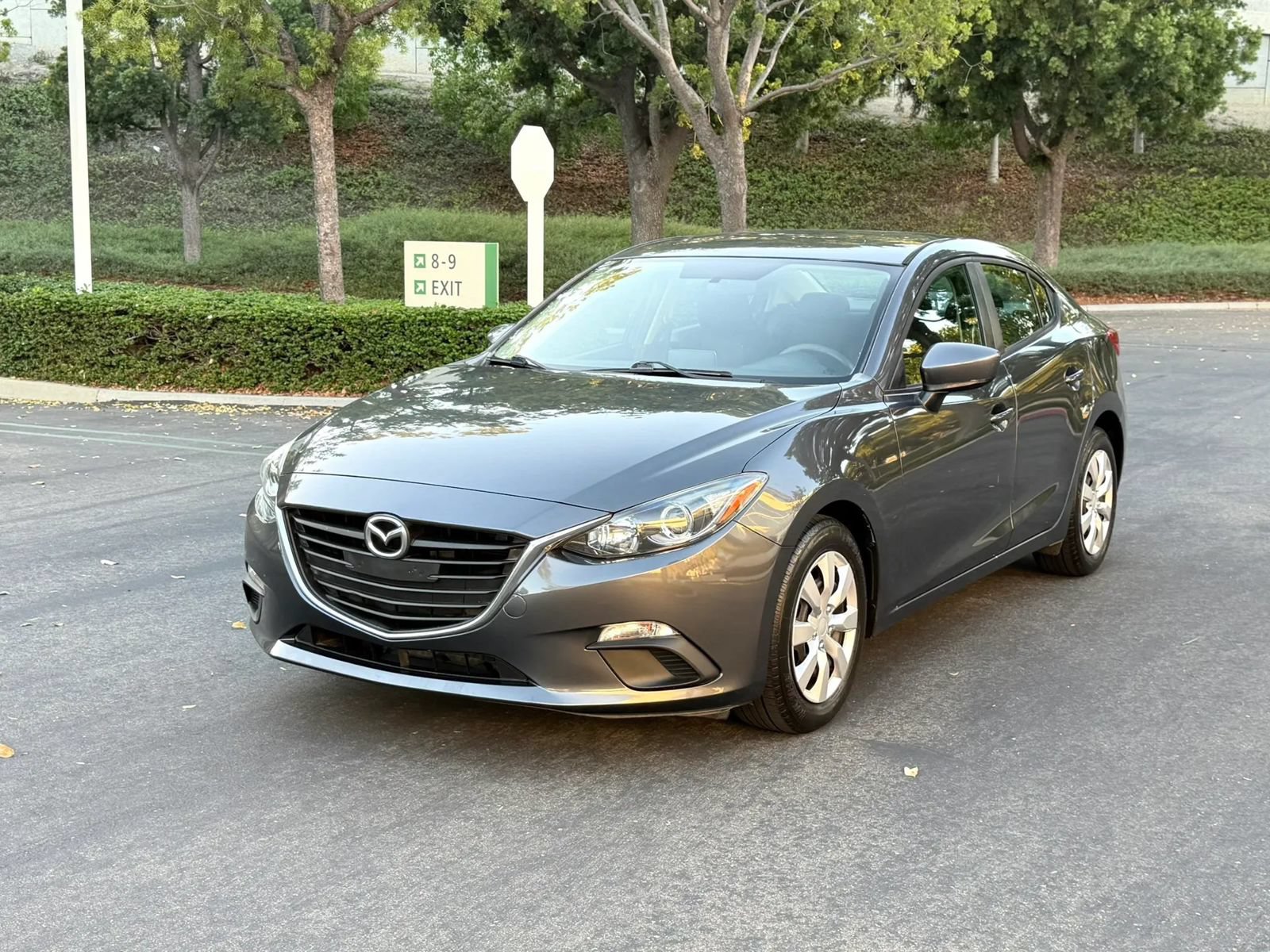 Used 2015 MAZDA MAZDA3 i Sport FWD image 8