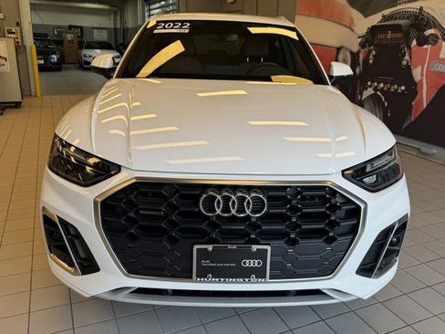 Certified 2022 Audi Q5 2.0T Premium w/ Convenience Package AWD/4WD image 2