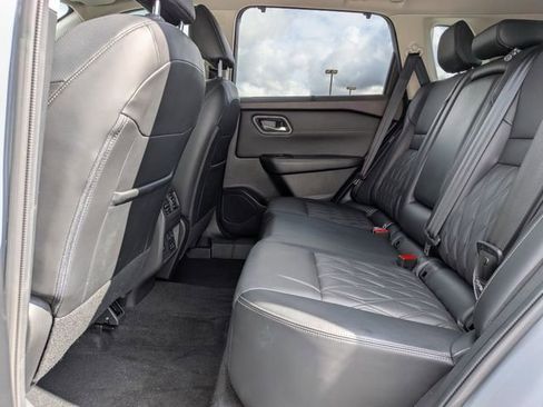 Certified 2023 Nissan Rogue Platinum w/ Platinum Premium Package image 12