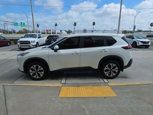 Used 2023 Nissan Rogue SV image 8