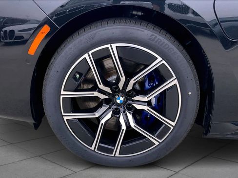 Used 2026 BMW 750e xDrive 750e xDrive w/ Executive Package image 11