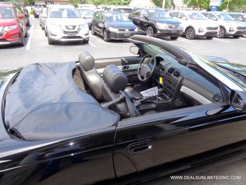 Used 2002 Ford Thunderbird RWD image 9