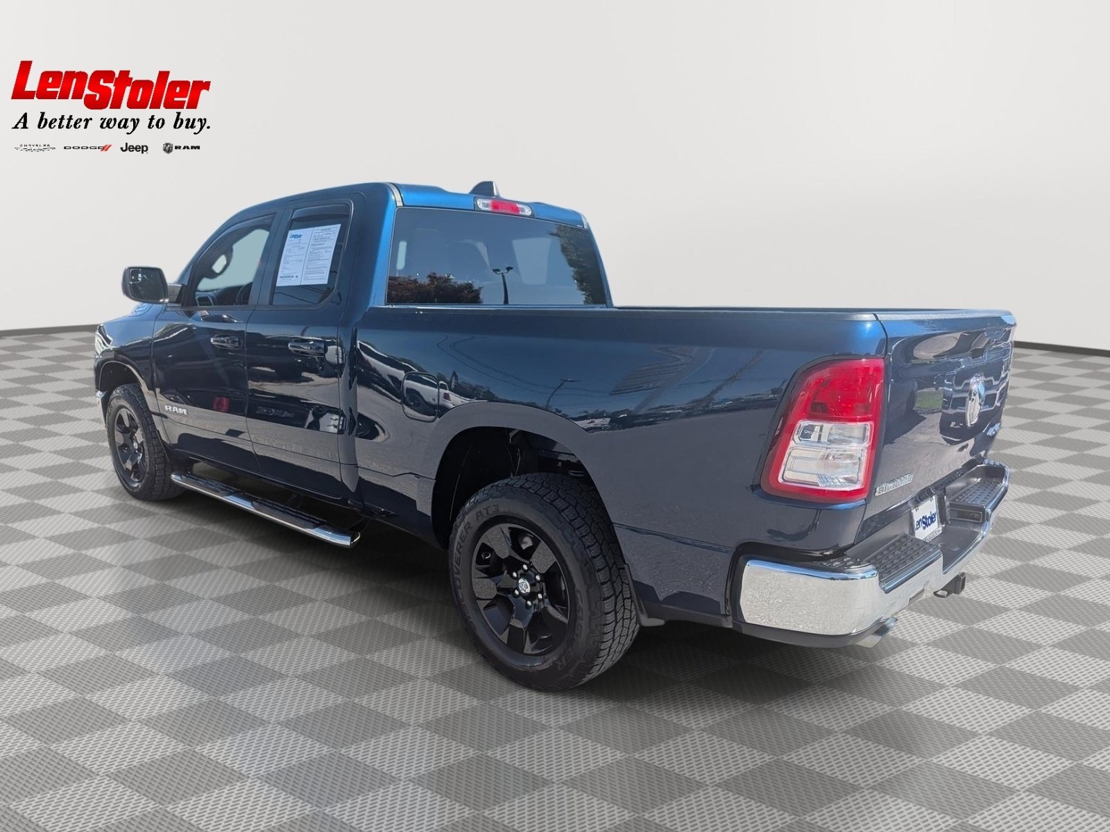 Used 2022 RAM 1500 Big Horn AWD/4WD image 3