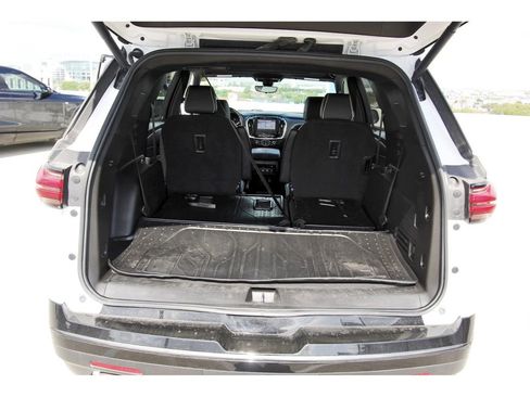 Used 2023 Chevrolet Traverse Premier w/ Redline Edition AWD/4WD image 30