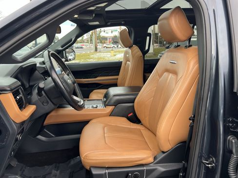 Used 2023 Ford Expedition Max Platinum image 13