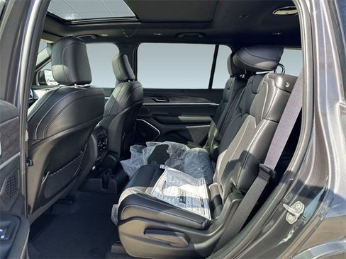 New 2025 Jeep Grand Cherokee L Limited w/ Luxury Tech Group II image 12