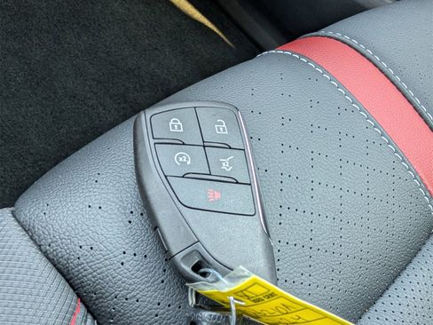 Used 2024 Chevrolet Traverse RS w/ LPO, Floor Liner Package image 40