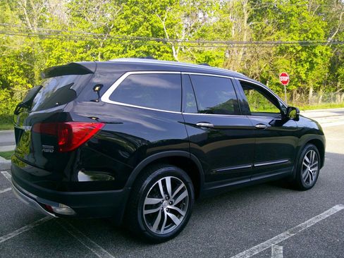 Used 2017 Honda Pilot Touring image 13