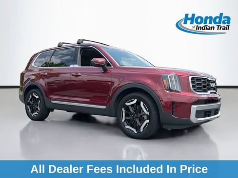 Used 2023 Kia Telluride S FWD image 1