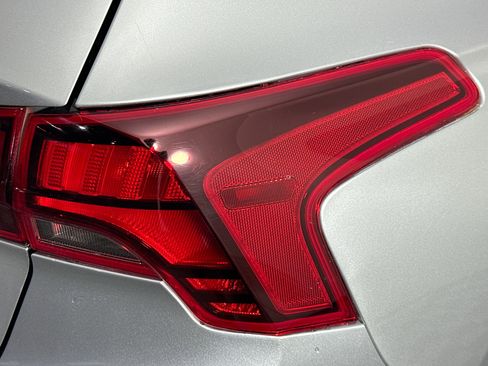 Used 2021 Hyundai Santa Fe SE image 29