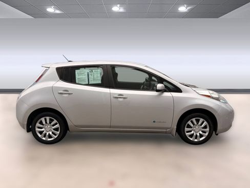 Used 2013 Nissan Leaf S image 8