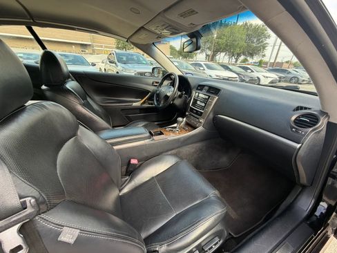 Used 2012 Lexus IS 250C w/ Luxury Pkg RWD image 12