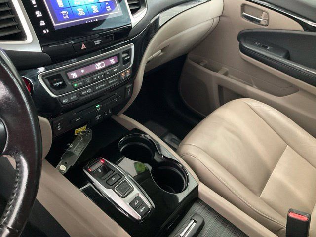 Used 2016 Honda Pilot Touring image 12
