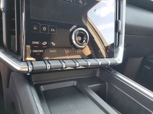 New 2026 GMC Acadia Elevation image 23