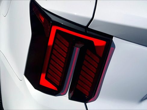 Used 2024 Kia Sorento SX Prestige image 32