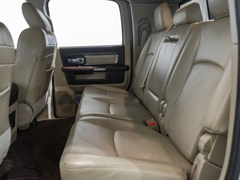 Used 2015 RAM 2500 Laramie w/ Convenience Group AWD/4WD image 39