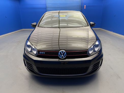 Used 2011 Volkswagen GTI 2-Door FWD image 3