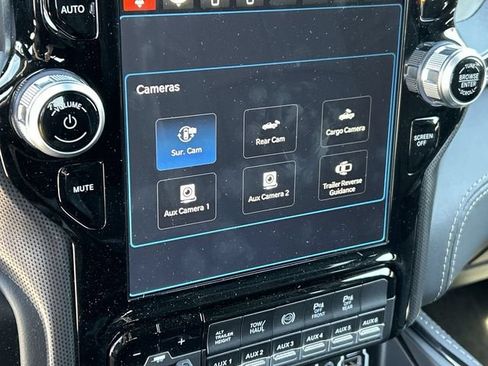 Used 2023 RAM 2500 Limited AWD/4WD image 27