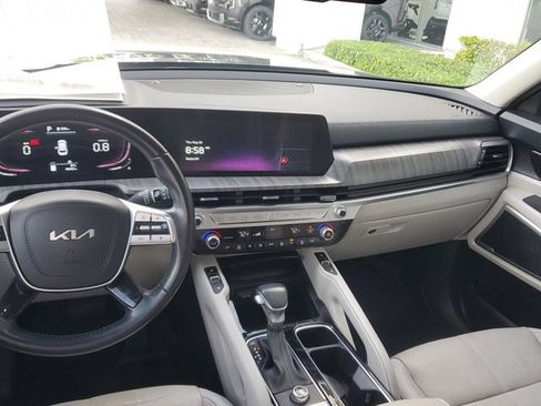 Certified 2023 Kia Telluride EX w/ EX Captain's Chair Package FWD image 13