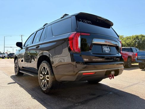 Used 2021 GMC Yukon AT4 w/ Rear Media and Nav Package AWD/4WD image 4