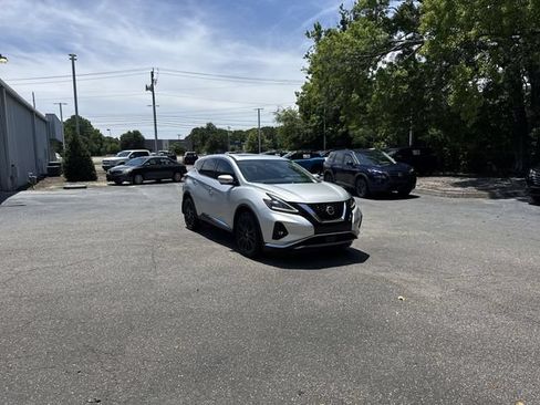 Used 2021 Nissan Murano SL w/ SL Moonroof Package FWD image 3