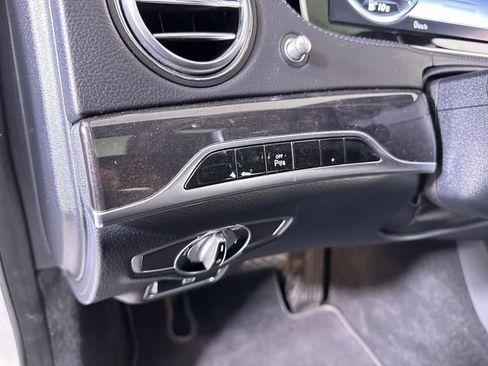 Used 2017 Mercedes-Benz S 550 Sedan image 45
