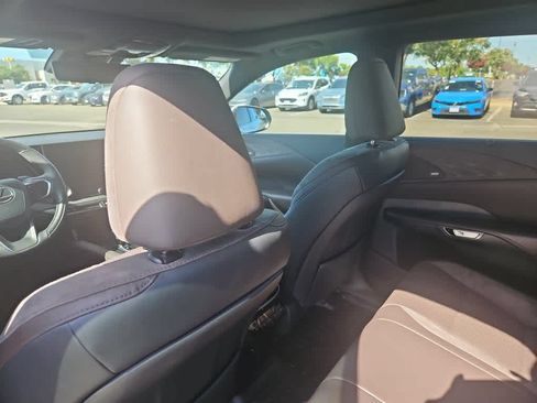 Used 2024 Lexus RX 350 w/ Convenience Package AWD/4WD image 11