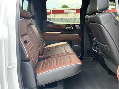 Used 2023 GMC Sierra 1500 Denali Ultimate AWD/4WD image 13