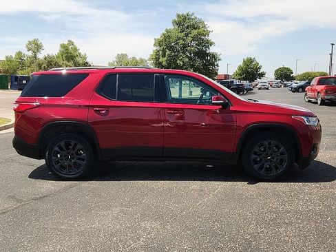 Used 2021 Chevrolet Traverse RS w/ LPO, Floor Liner Package FWD image 5