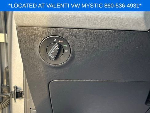 Certified 2022 Volkswagen Taos SE image 30