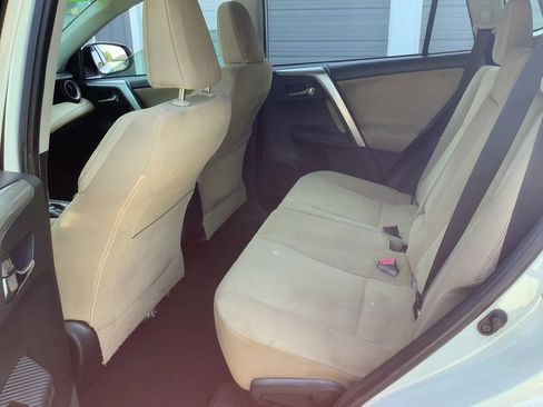 Used 2015 Toyota RAV4 XLE FWD image 16