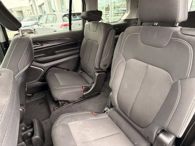 Used 2022 Jeep Grand Cherokee L Laredo w/ Luxury Tech Group I AWD/4WD image 12