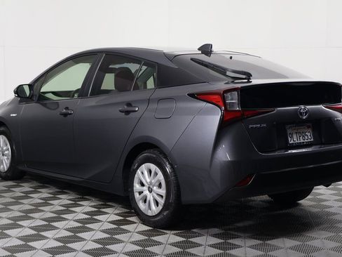 Used 2022 Toyota Prius LE image 6
